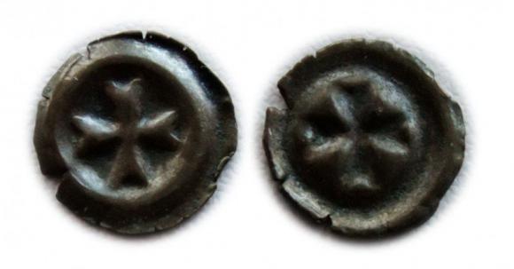 Brakteat krzyż grecki Zakon Krzyżacki  (1)