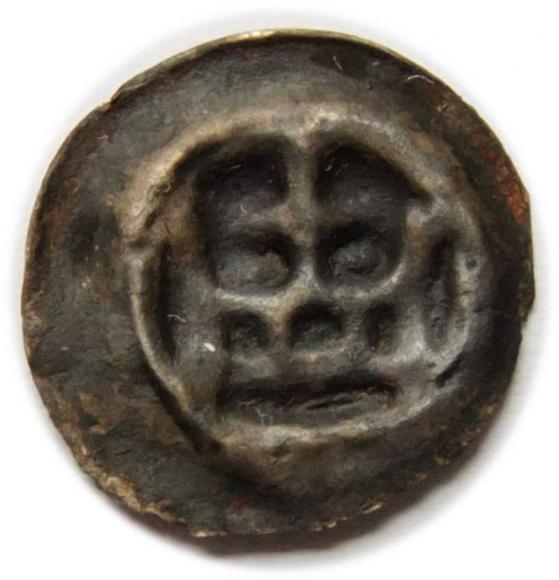 Brakteat Zakon Krzyżacki korona (1)