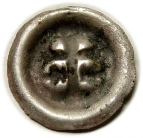 Brakteat krzyż z gwiazdami Zakon Krzyżacki (2)