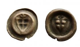 Picture for: Brakteat Shield with Triple leaf